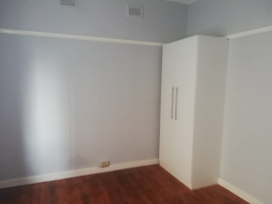 To Let 1 Bedroom Property for Rent in Southernwood Eastern Cape